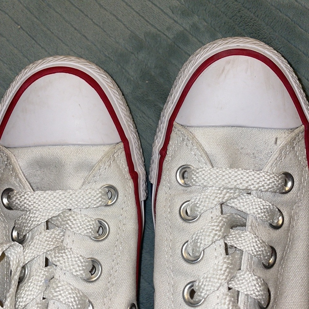 Converse Women’s Chuck Taylor All Star Madison Low Top Sneakers - Picture 5 of 6
